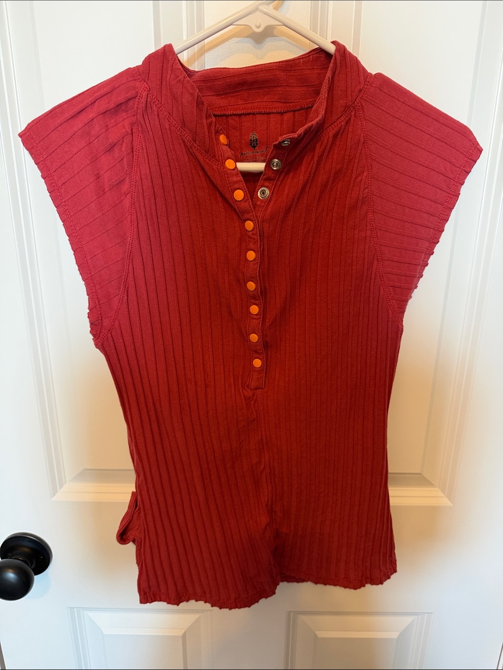 Sleeveless Ribbed Henley Top - Red Pink
